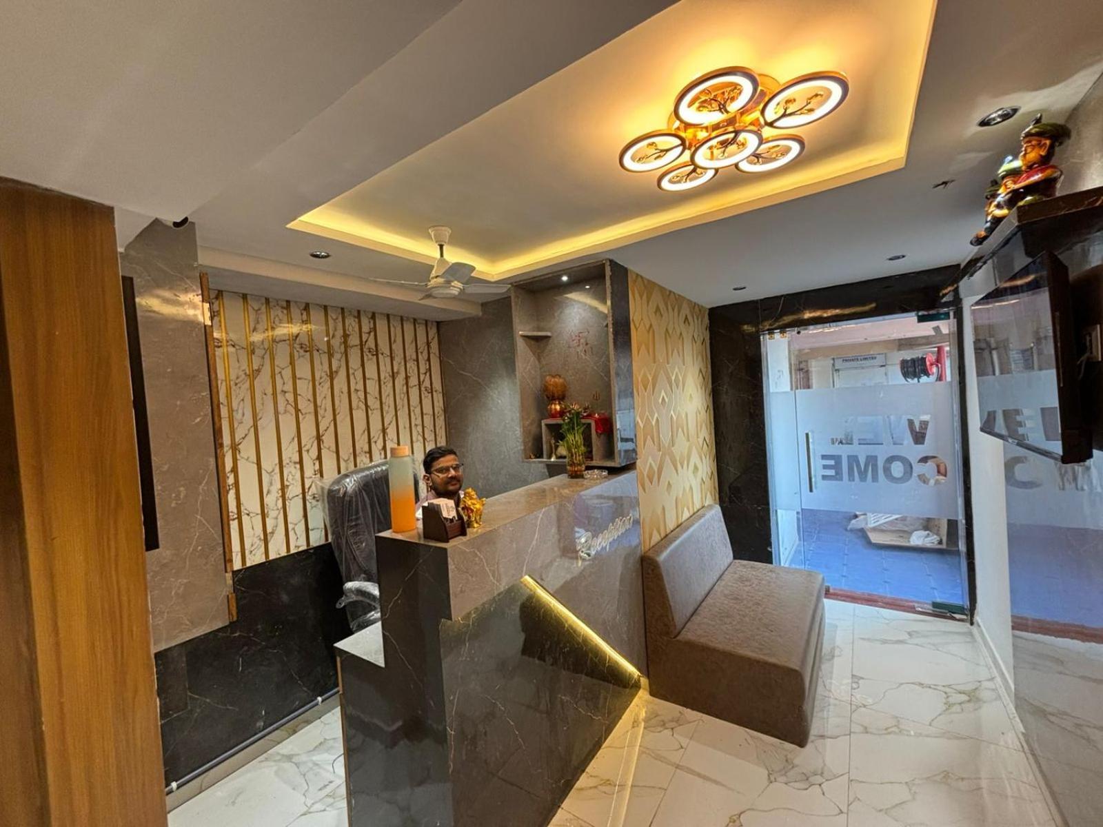 Hotel Phoniex أحمد أباد المظهر الخارجي الصورة
