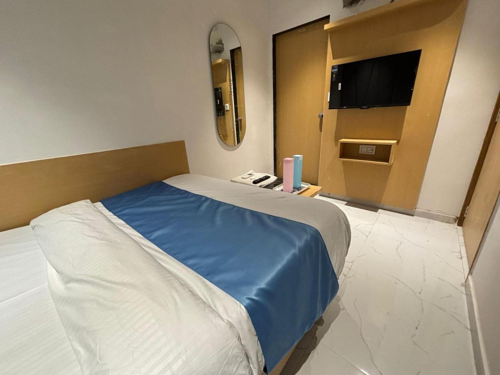 Hotel Phoniex أحمد أباد المظهر الخارجي الصورة